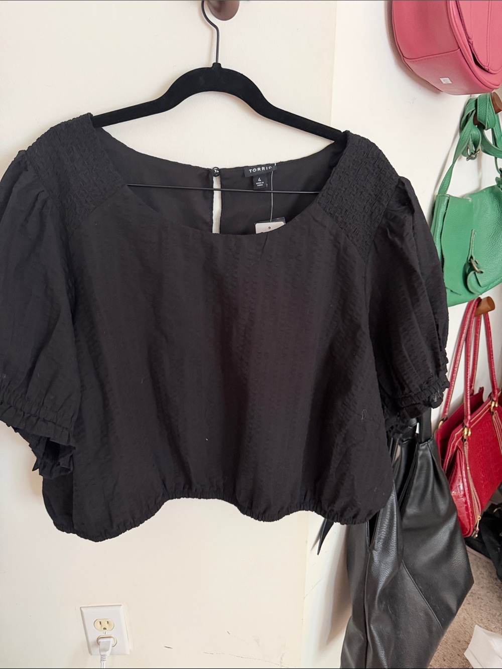 NWT Torrid Black Seersucker Smocked Crop Top Puff Sleeve - Plus Size 4 / 4X